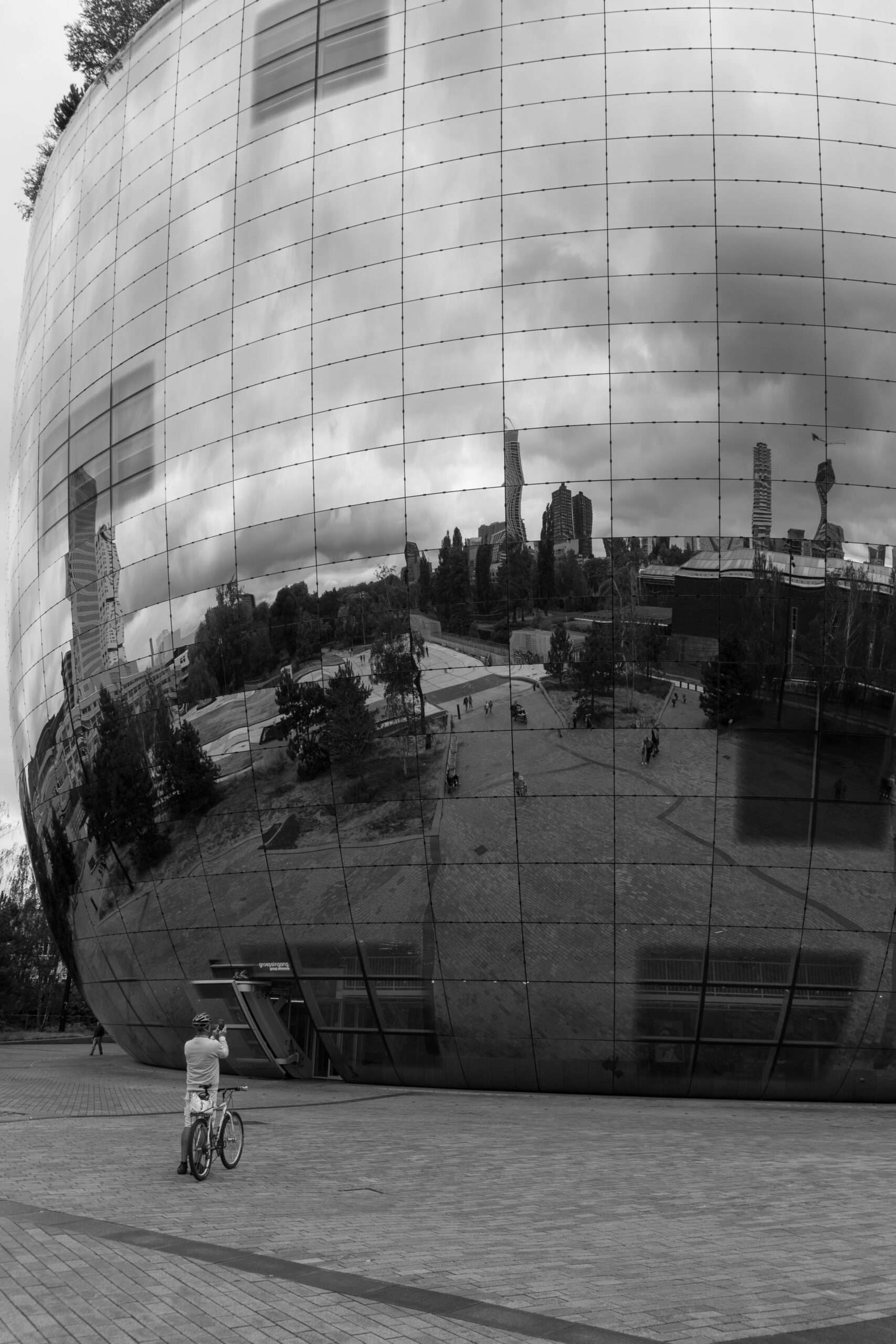 2026-15-thema-weerspiegeling-moderne-architectuur-anke