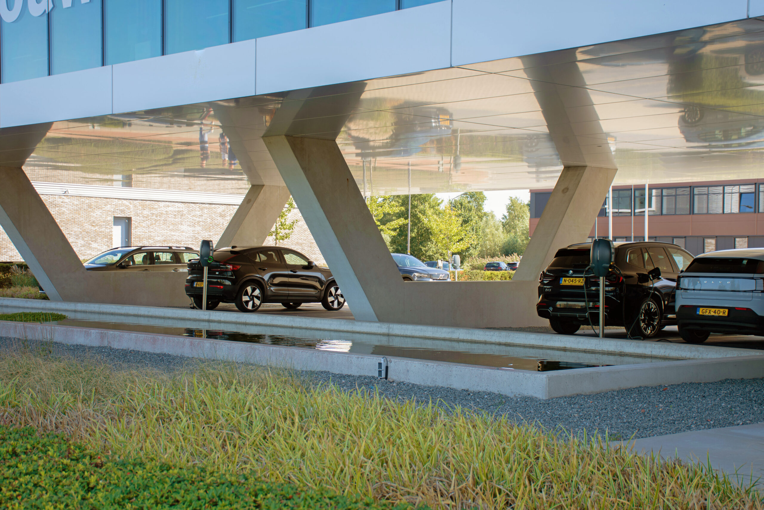 2026-15-thema-weerspiegeling-moderne-architectuur-niek